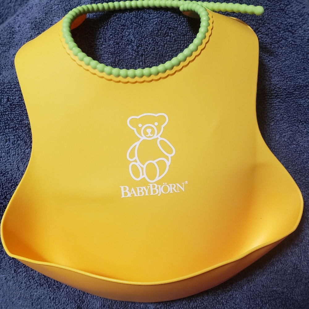 Baby Bjorn Bib Food Catcher Bib Silicone    BPA & PVC Free, Dishwasher Safe